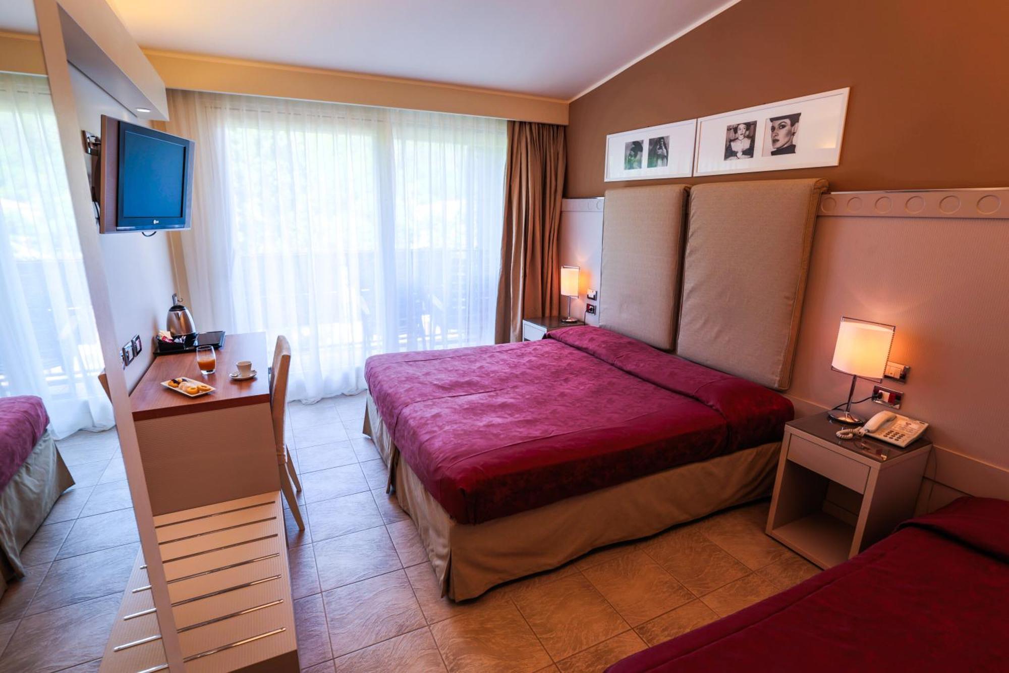 Superior Double or Twin Room,379210672:JPEG